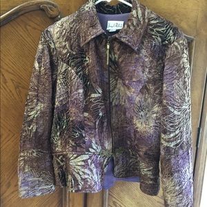 Flower patterned jacket.